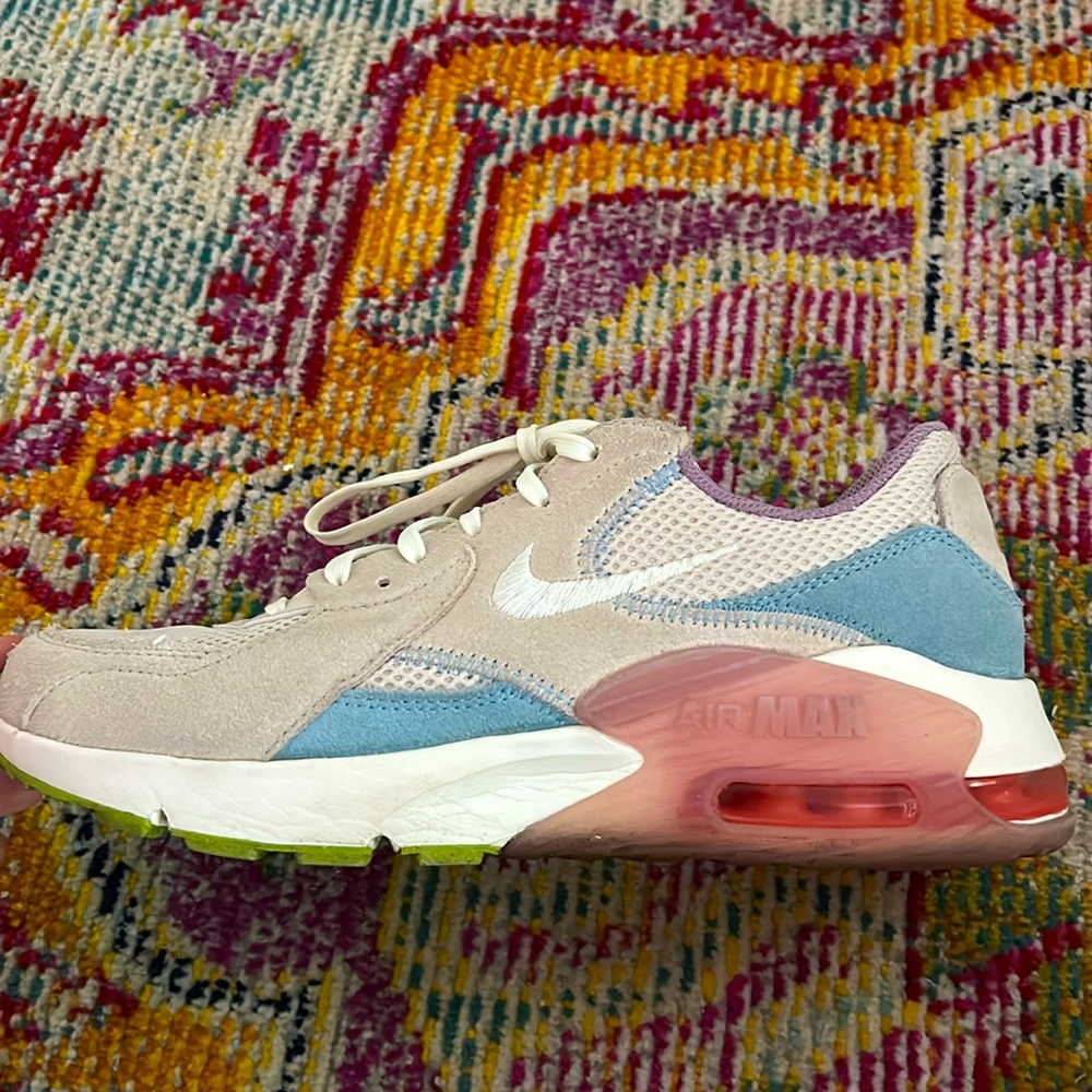 Nike air maxes !!